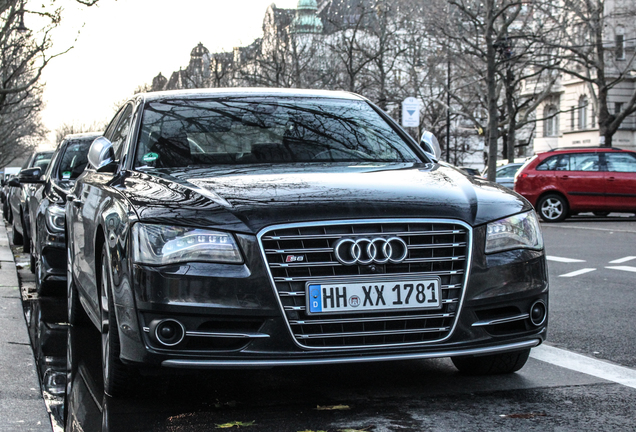 Audi S8 D4