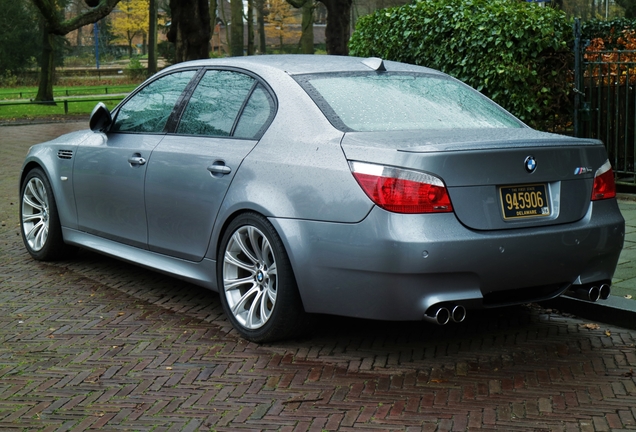 BMW M5 E60 2005