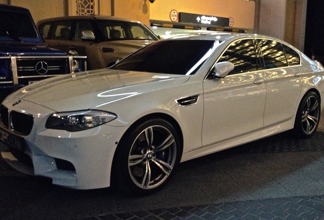 BMW M5 F10 2011