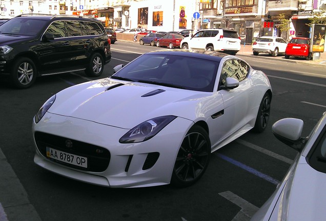 Jaguar F-TYPE S Coupé