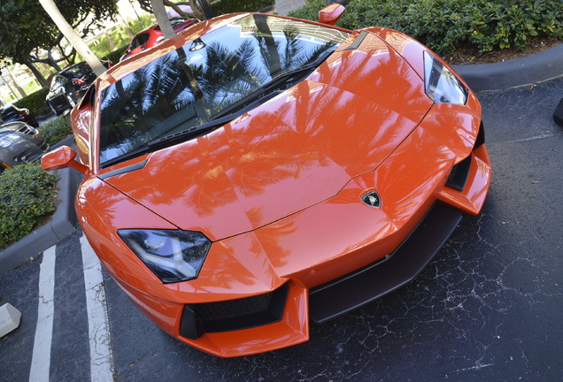 Lamborghini Aventador LP700-4