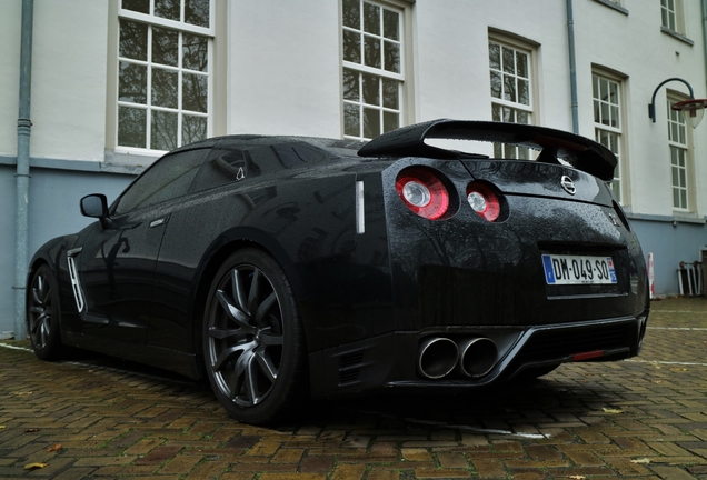 Nissan GT-R 2012