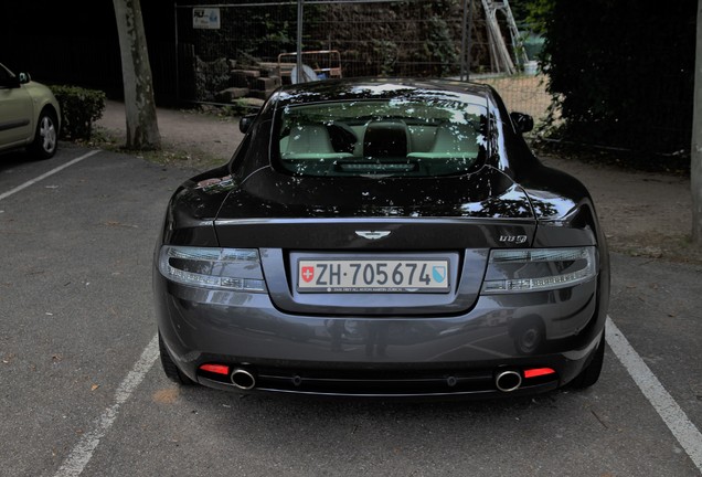 Aston Martin DB9