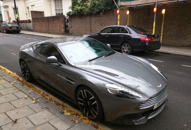 Aston Martin Vanquish 2013