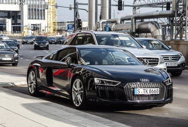 Audi R8 V10 Plus 2015