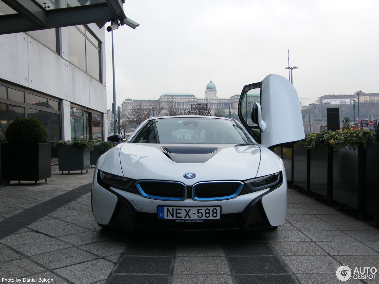 BMW i8