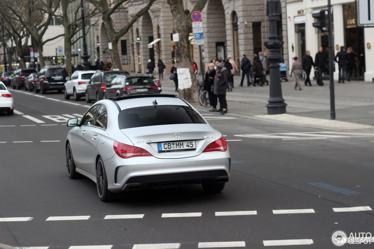 Mercedes-Benz CLA 45 AMG C117