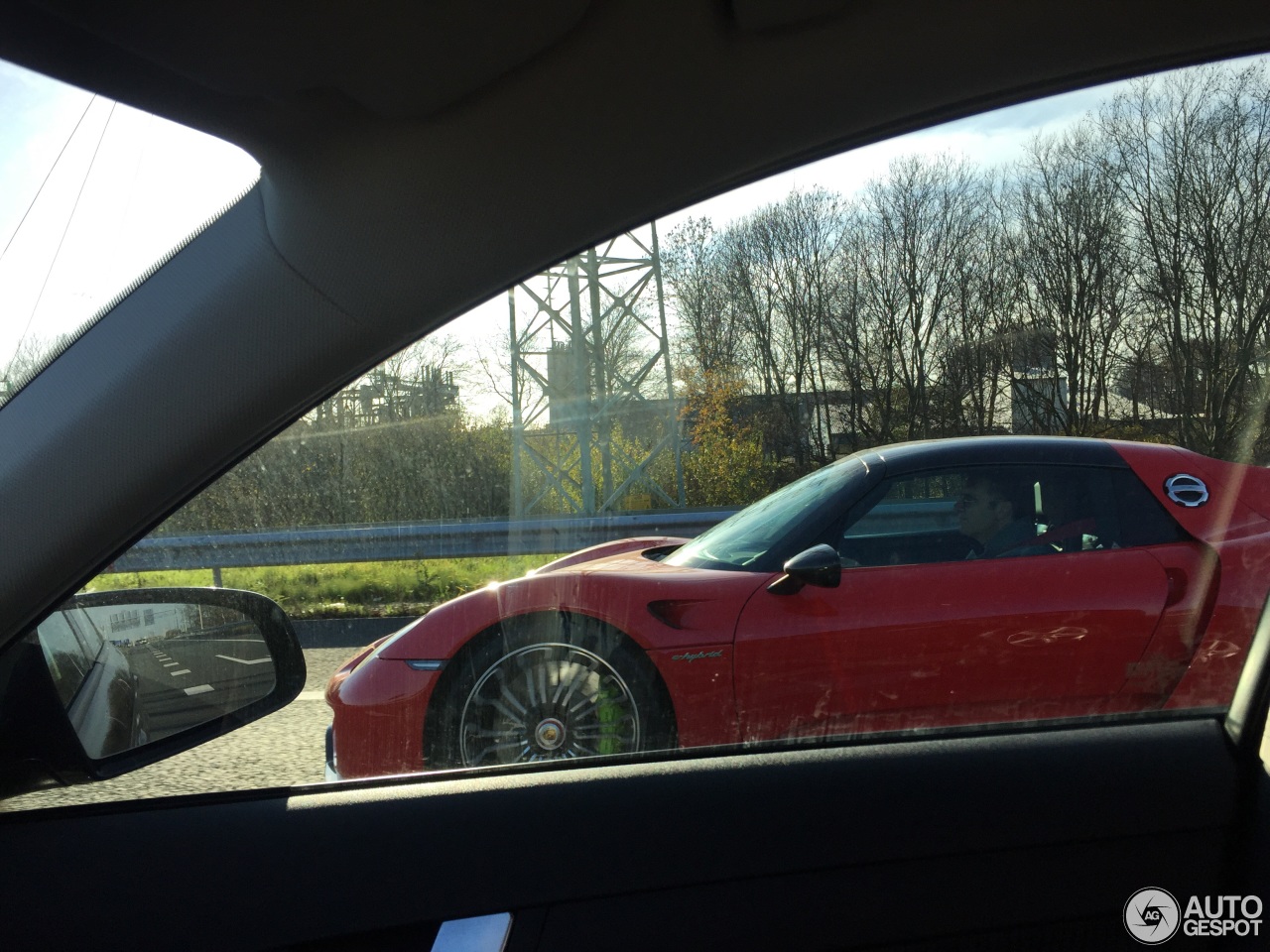 Porsche 918 Spyder Weissach Package