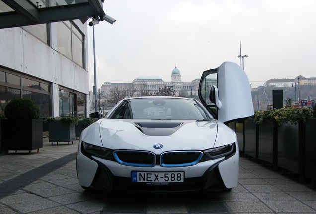 BMW i8