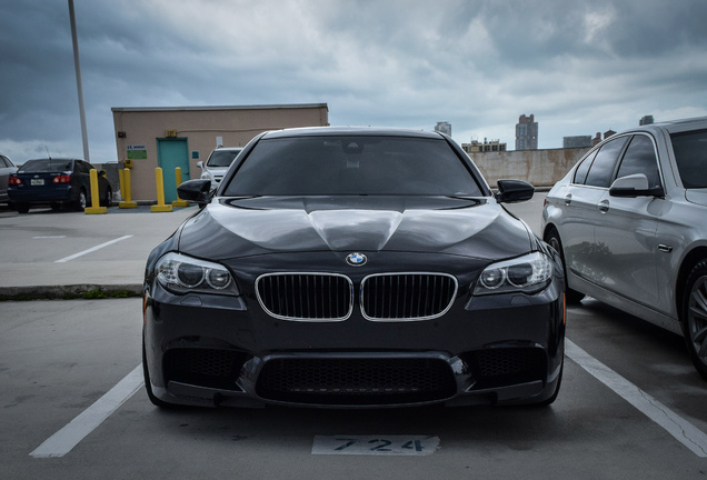 BMW M5 F10 2011