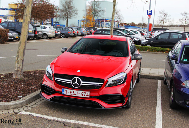 Mercedes-AMG A 45 W176 2015