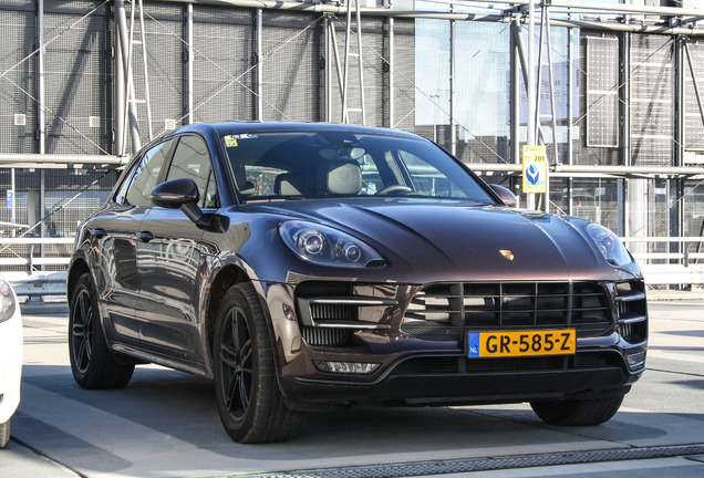 Porsche 95B Macan Turbo