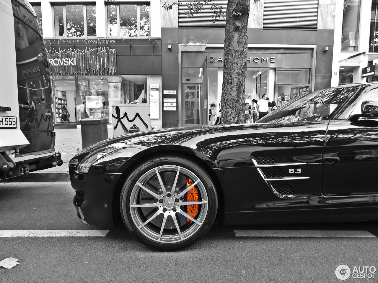 Mercedes-Benz SLS AMG