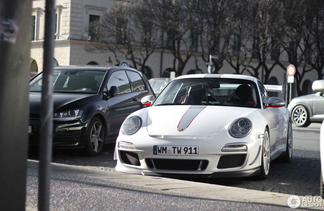 Porsche 997 GT3 RS 4.0