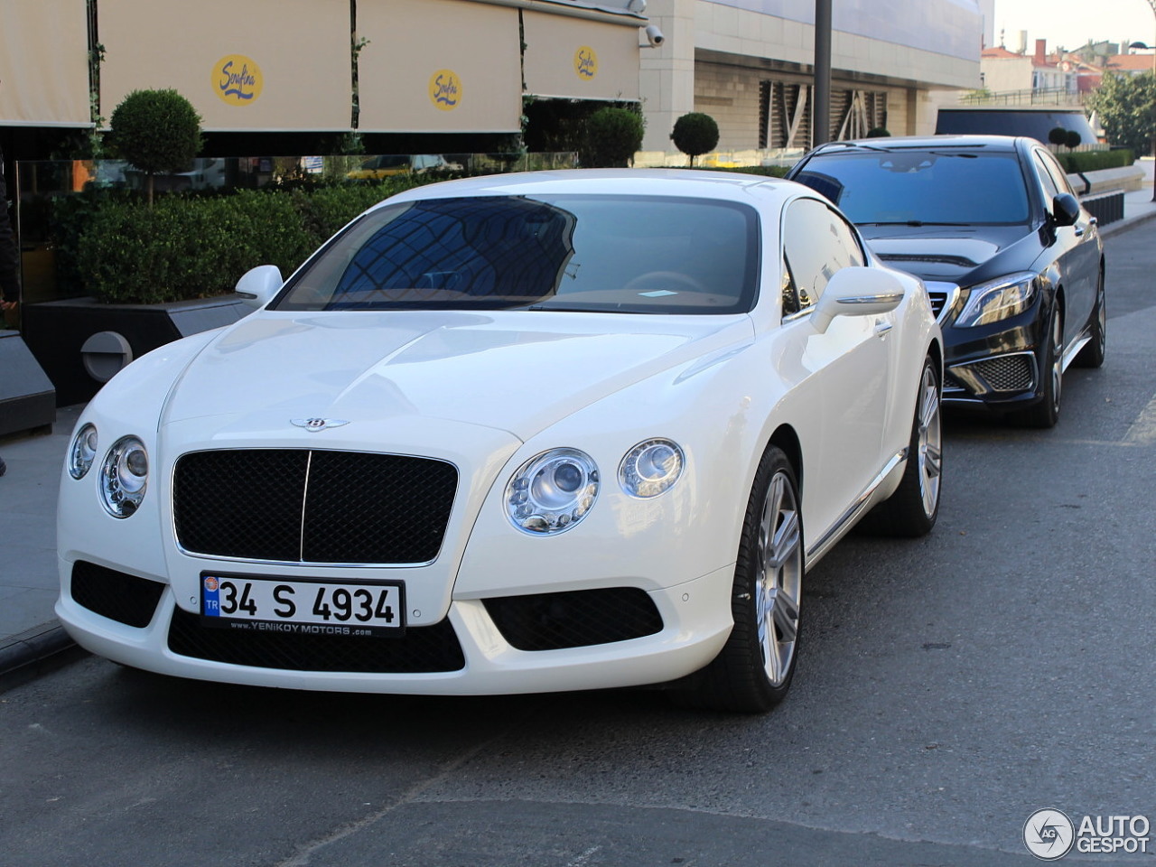 Bentley Continental GT V8