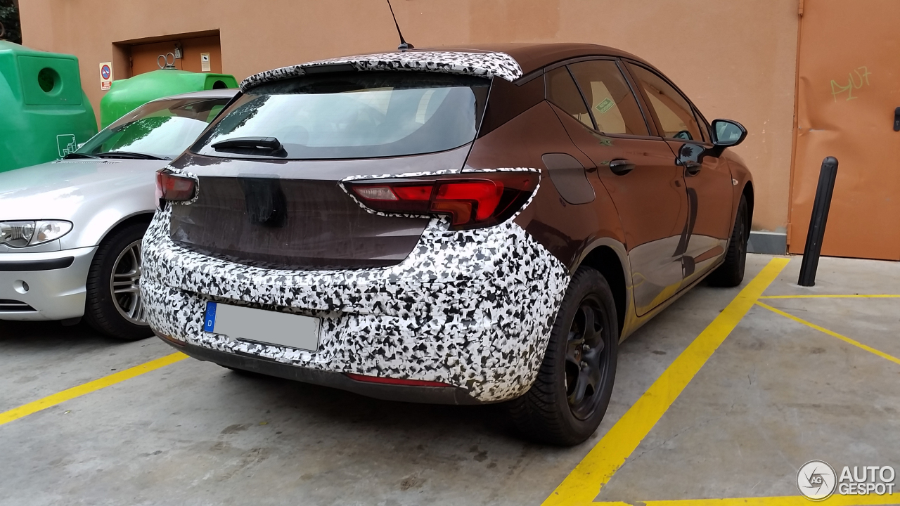 Opel Astra 2016