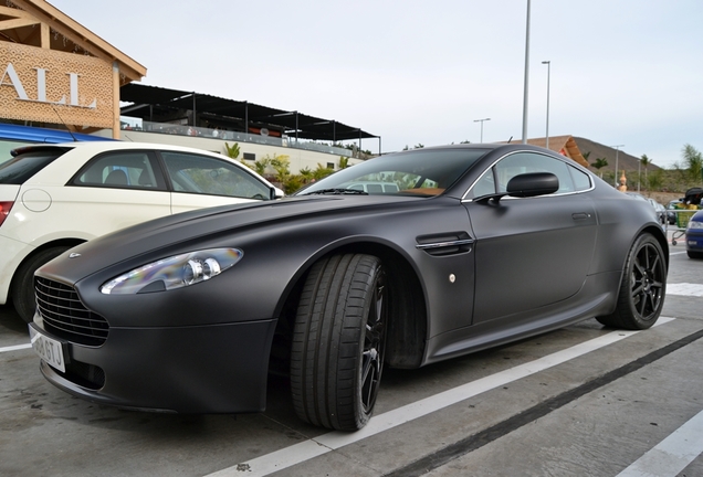 Aston Martin V8 Vantage