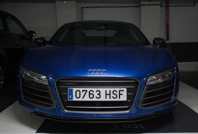 Audi R8 V10 Plus 2013