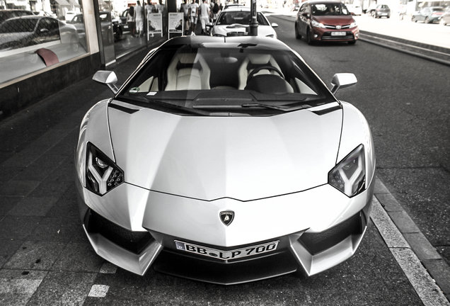 Lamborghini Aventador LP700-4 Roadster