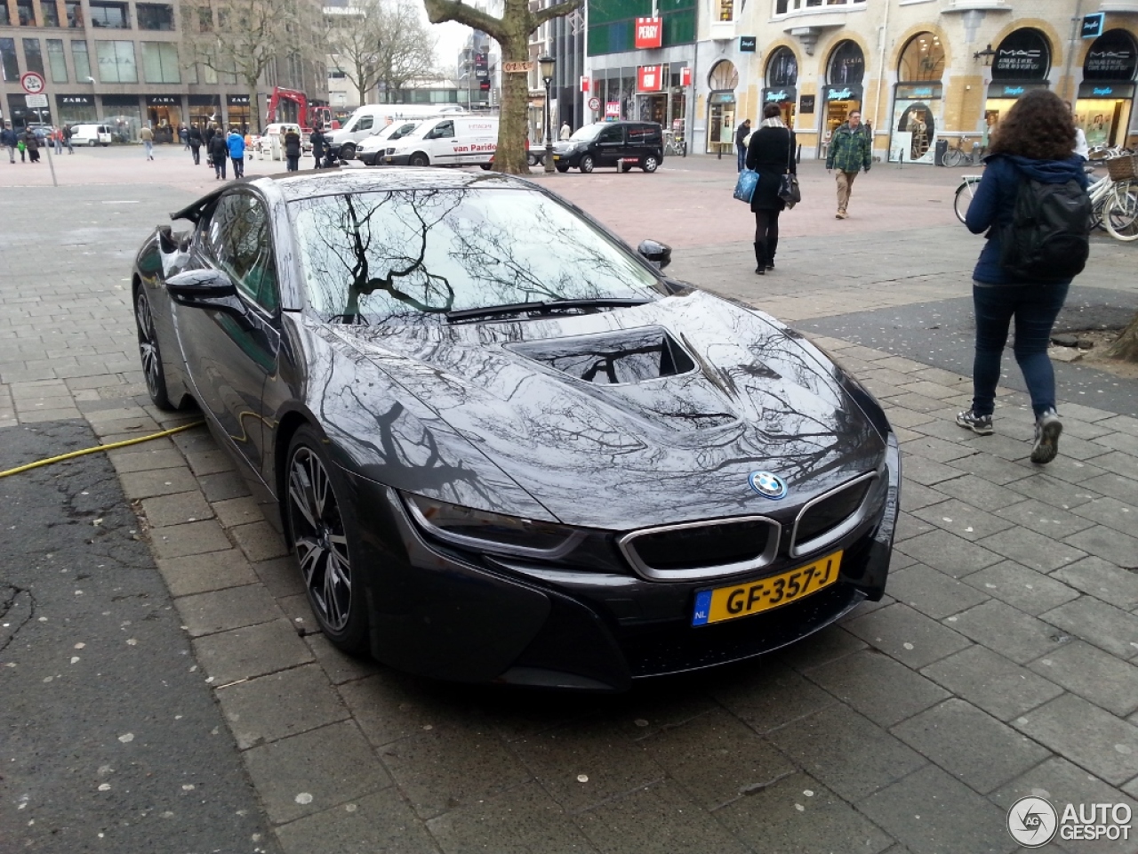 BMW i8