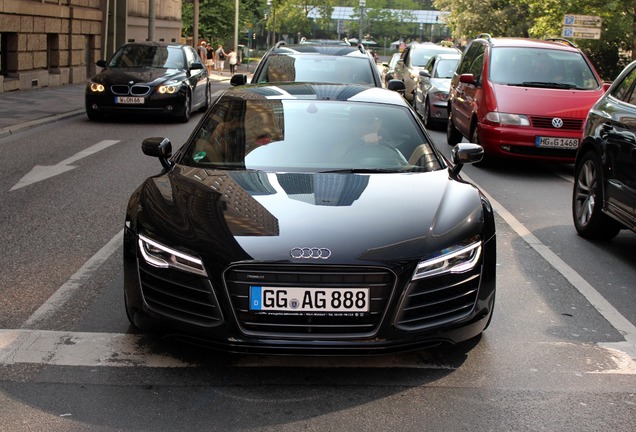 Audi R8 V10 Plus 2013