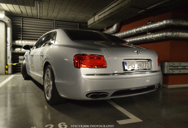 Bentley Flying Spur V8