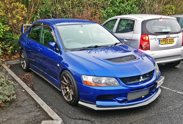 Mitsubishi Lancer Evolution IX MR FQ