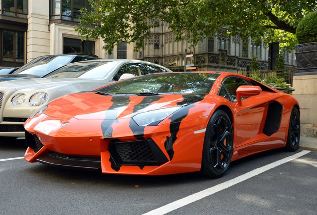 Lamborghini Aventador LP700-4