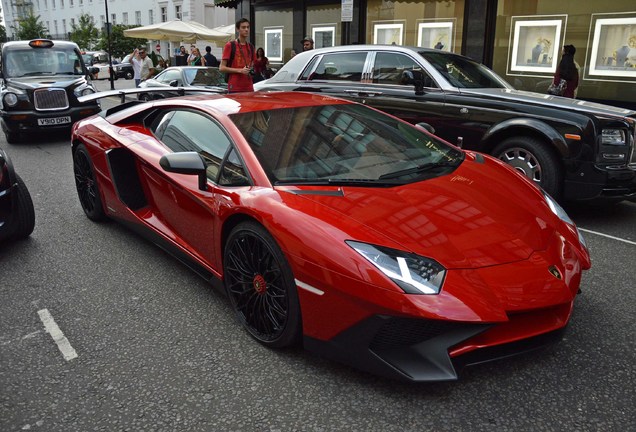 Lamborghini Aventador LP750-4 SuperVeloce