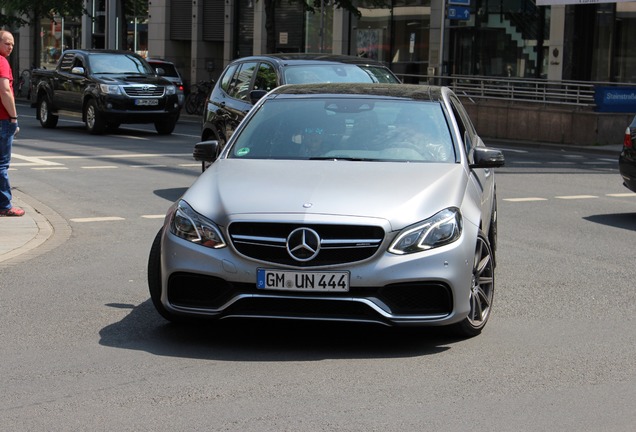 Mercedes-Benz E 63 AMG S W212