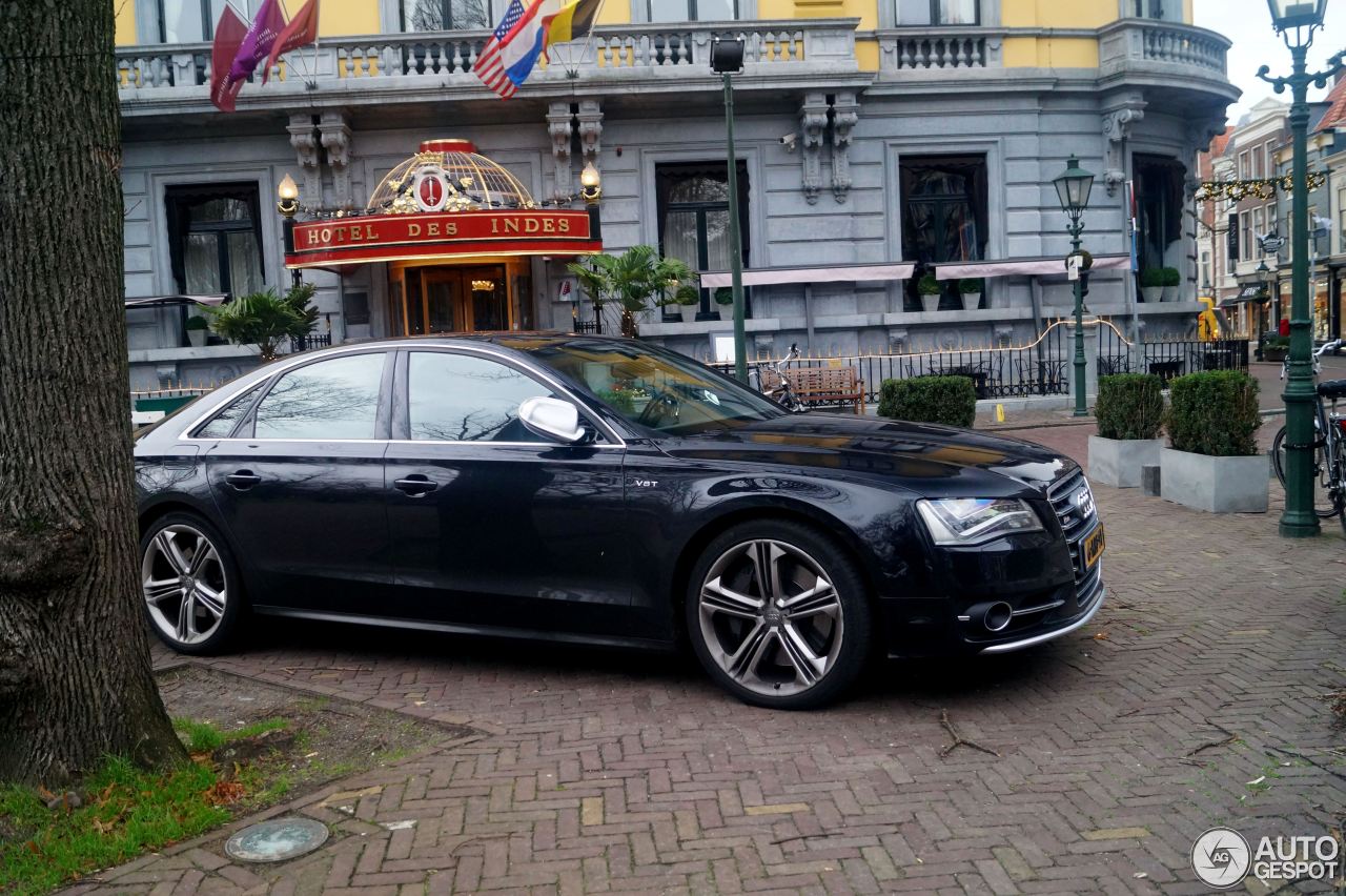 Audi S8 D4