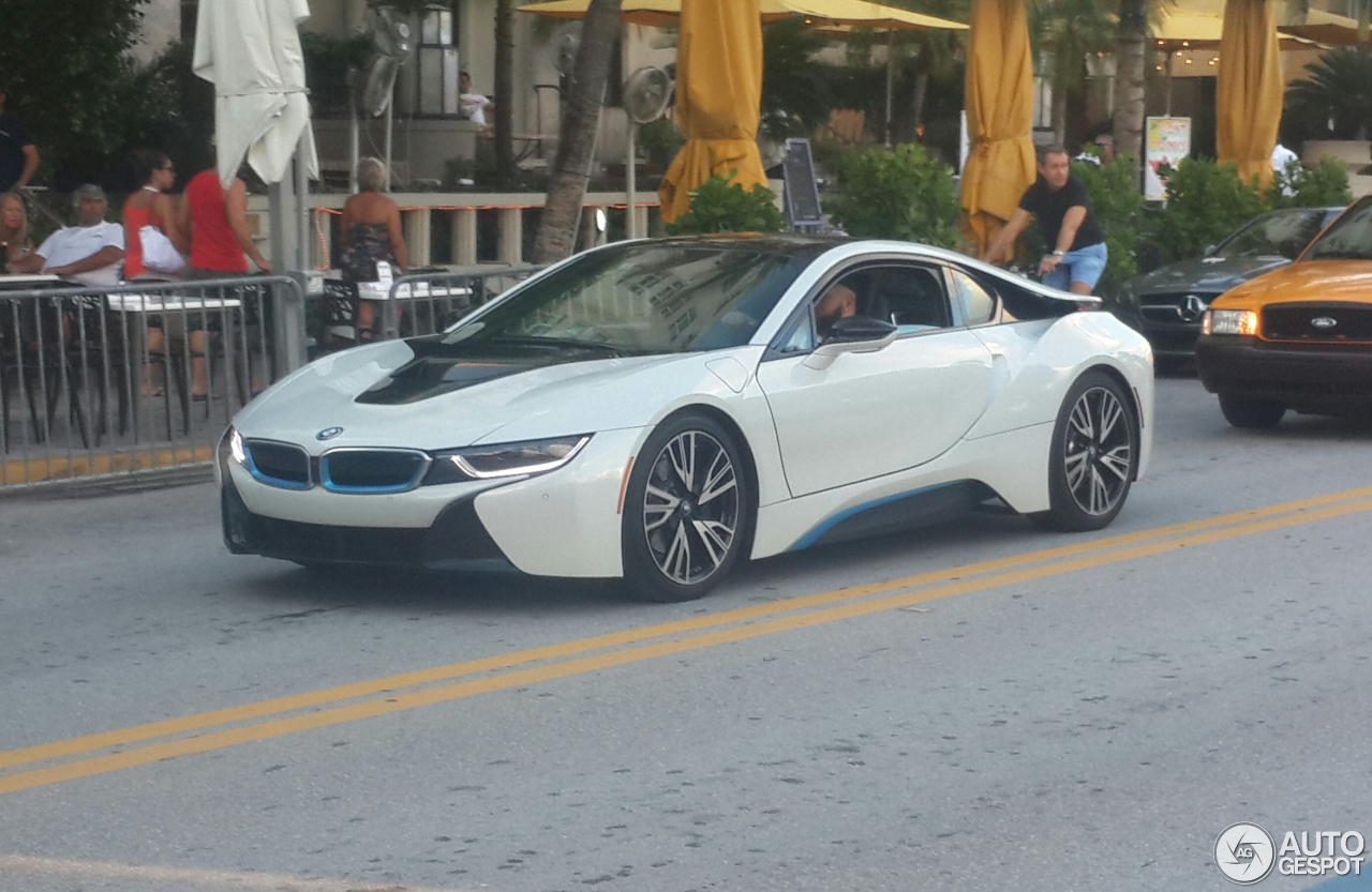 BMW i8