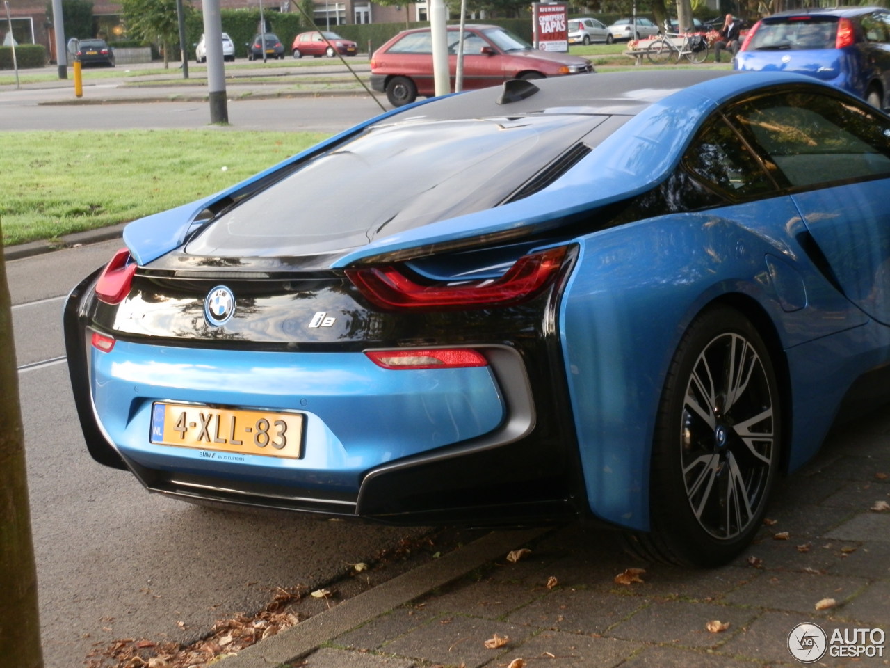 BMW i8