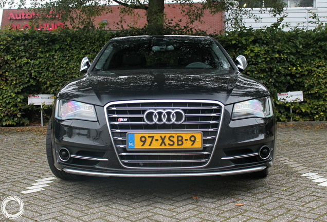 Audi S8 D4