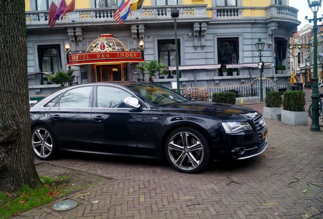 Audi S8 D4