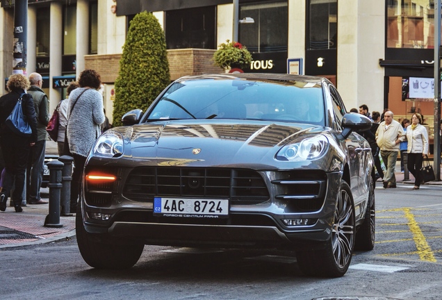 Porsche 95B Macan Turbo