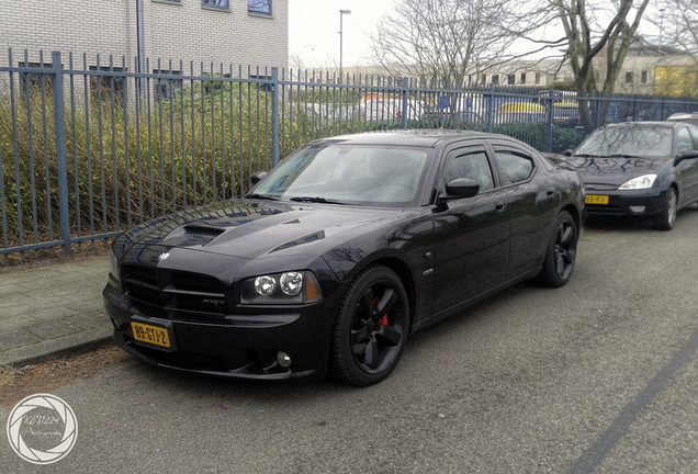 Dodge Charger SRT-8