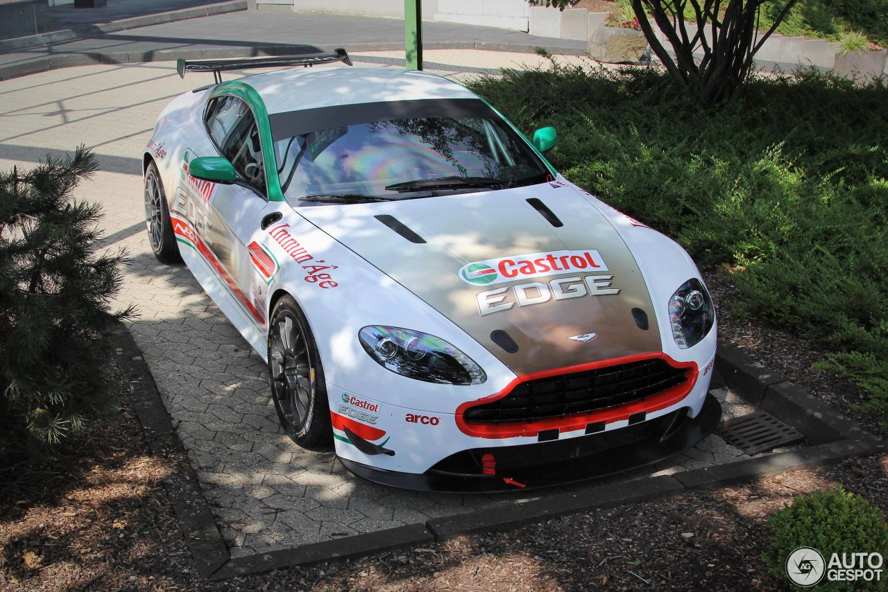 Aston Martin V8 Vantage GT4