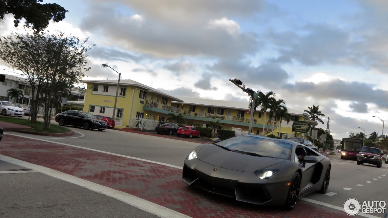 Lamborghini Aventador LP700-4 Roadster