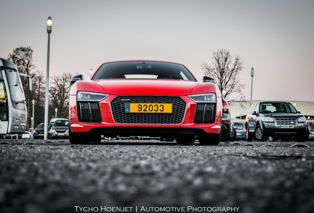 Audi R8 V10 Plus 2015