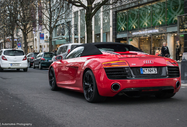 Audi R8 V10 Spyder 2013