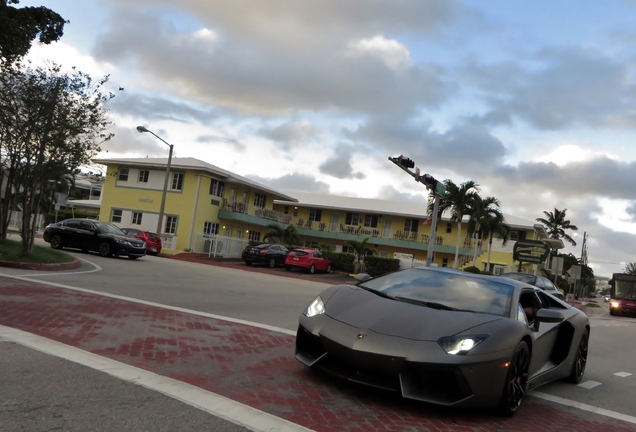 Lamborghini Aventador LP700-4 Roadster