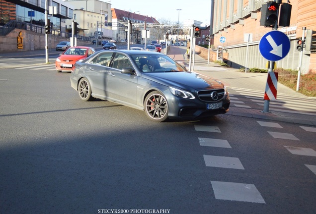 Mercedes-Benz E 63 AMG S W212