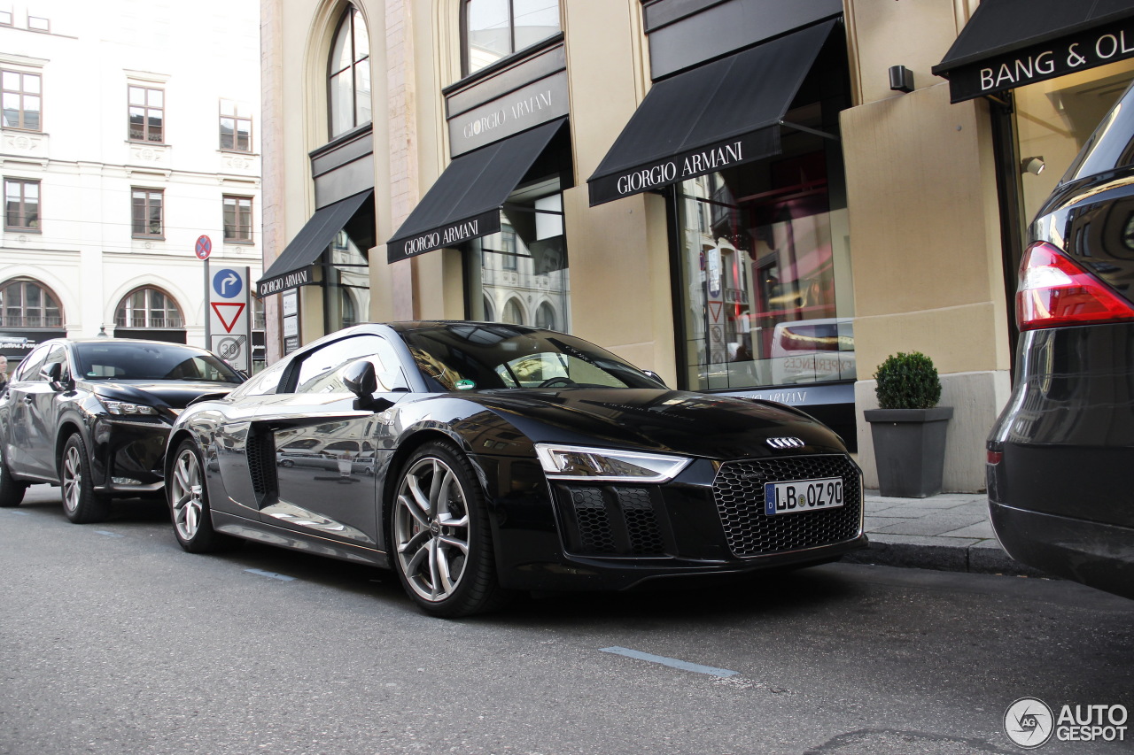 Audi R8 V10 Plus 2015