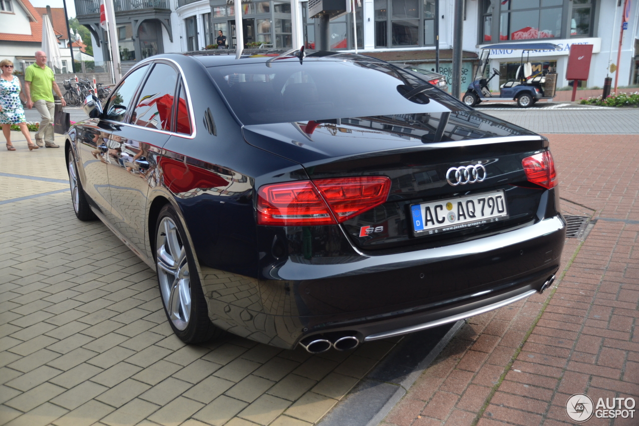 Audi S8 D4