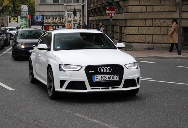 Audi RS4 Avant B8