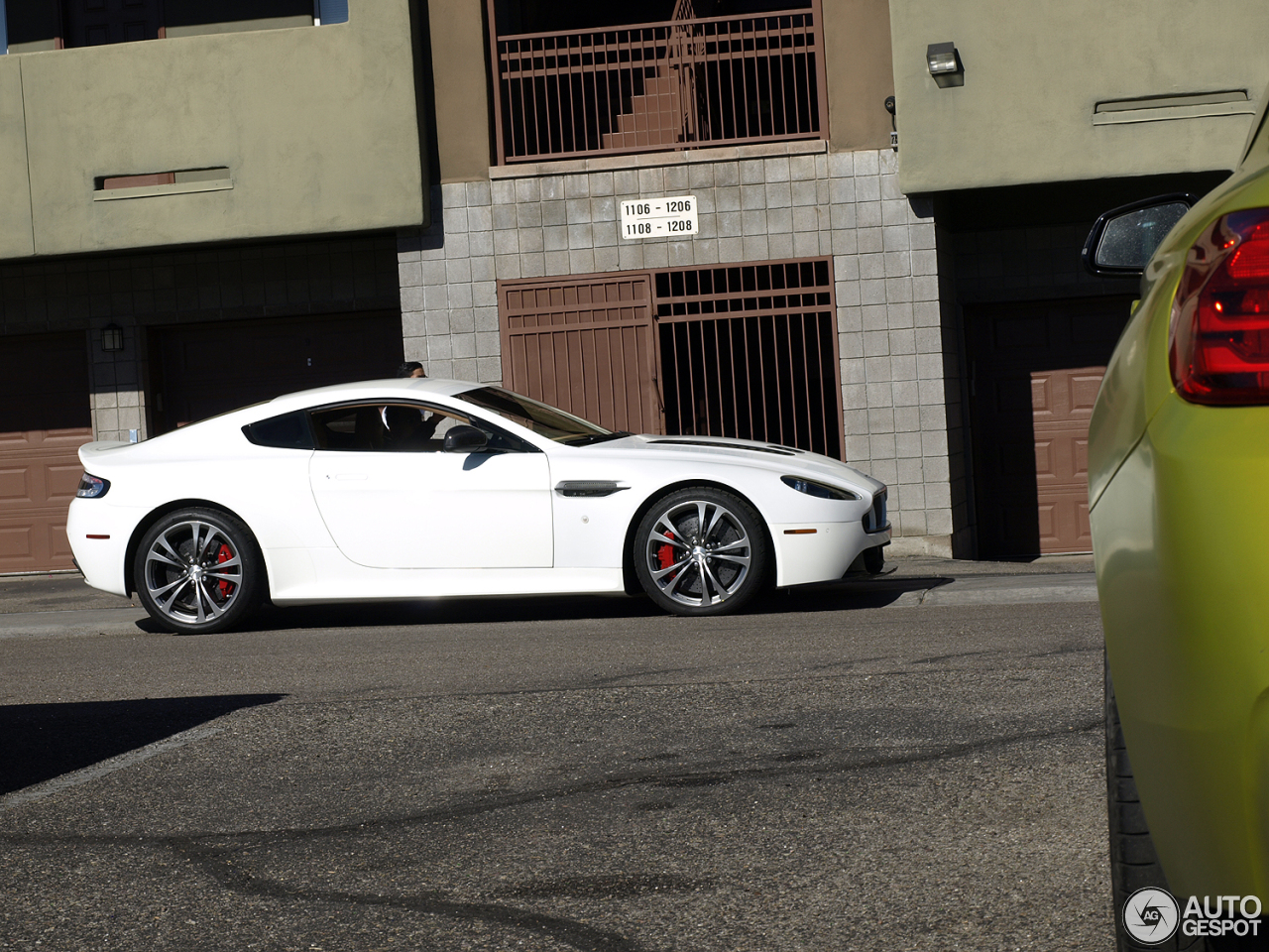 Aston Martin V12 Vantage S