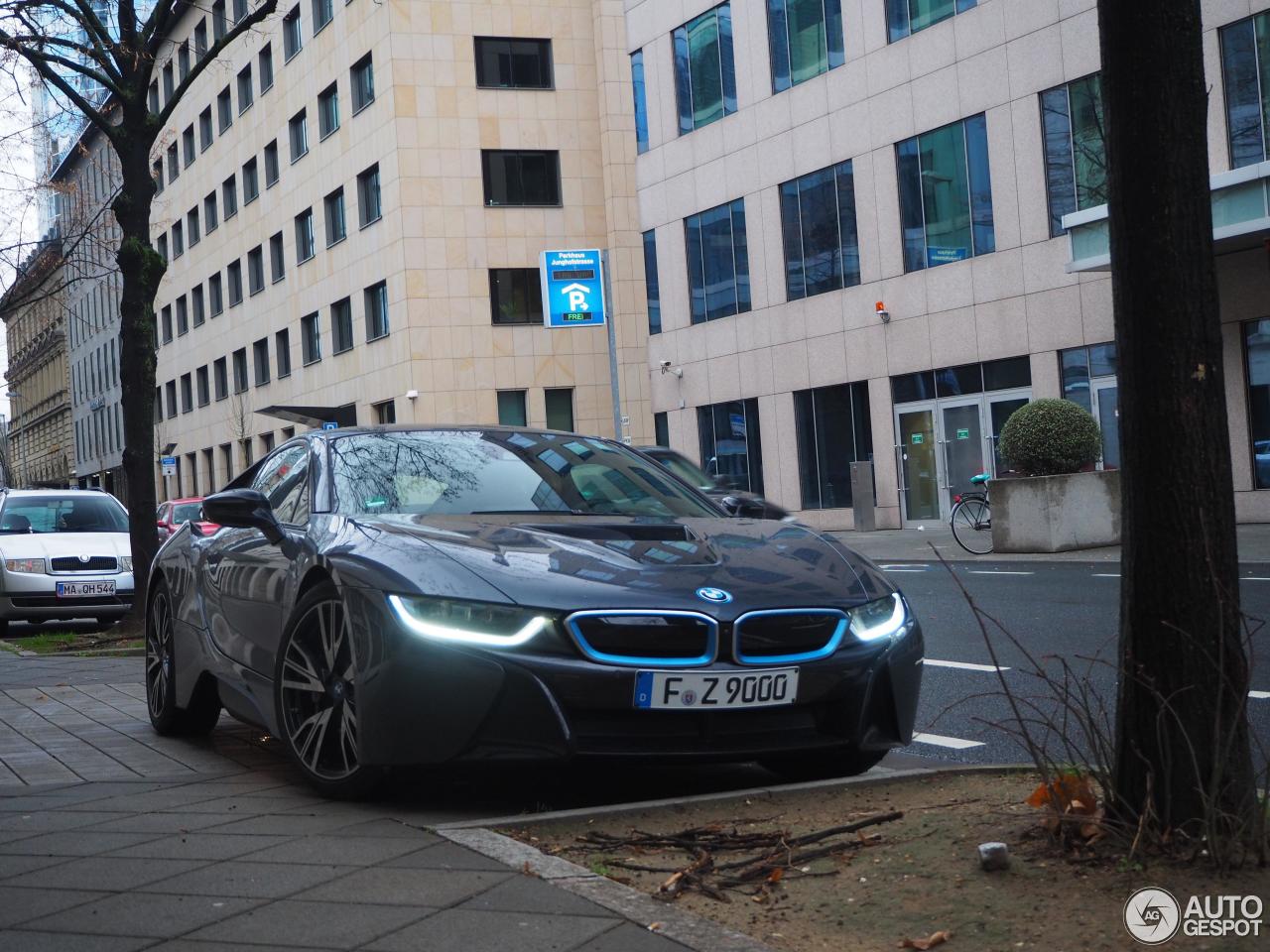 BMW i8