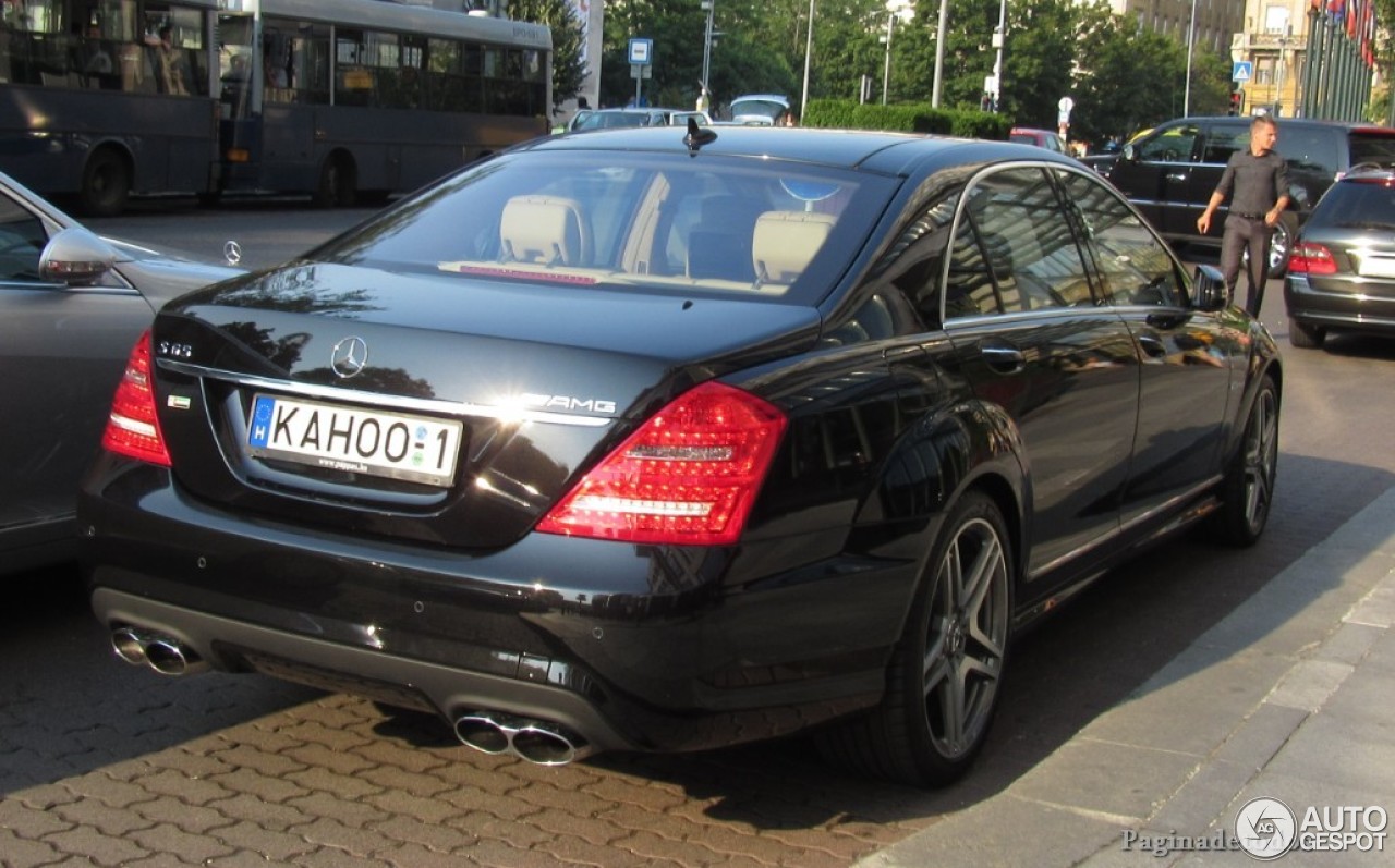 Mercedes-Benz S 65 AMG V221 2010