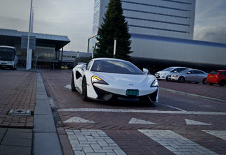 McLaren 570S